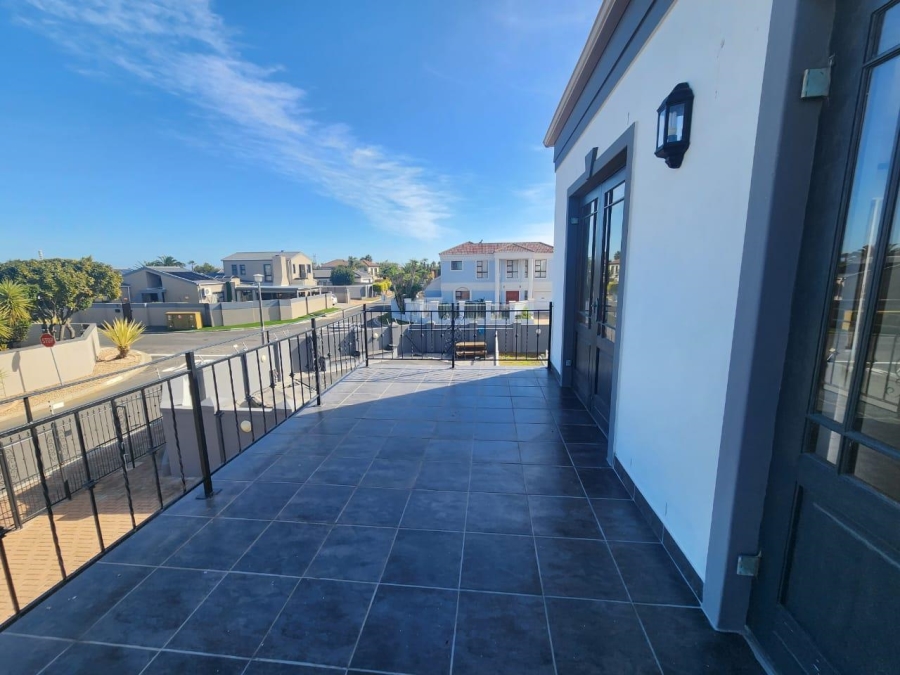 To Let 4 Bedroom Property for Rent in Parklands Western Cape